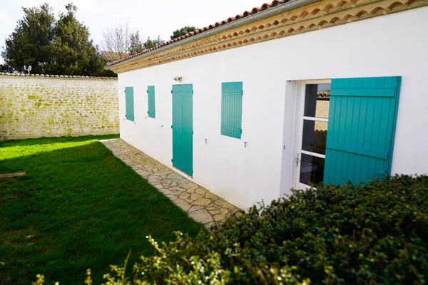 Casa Bianca Otturatore Verde Talmont Sur Gironde Charente Maritime Francia — Foto Stock