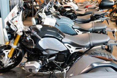 Bordeaux, Aquitaine / Fransa - 02: 15 2020: Bmw Motorrad R motosikleti ikinci el kiralık ya da satılık ikinci el motosiklet bayii bayiinde