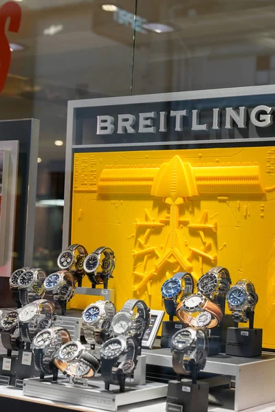 ボルドー アキテーヌ フランス 2020 ブライトリングスイスの時計店の宝石店の窓のブティック — ストック写真