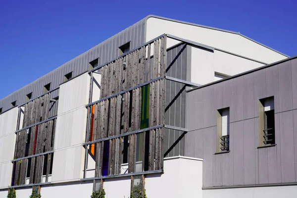 Blanco Apartamento Arquitectura Nuevo Edificio Moderno Aire Libre Cielo Azul — Foto de Stock