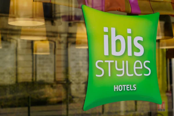 Bordeaux Aquitaine France 2020 Ibis Style Pillow Green Sign Logo — Stockfoto