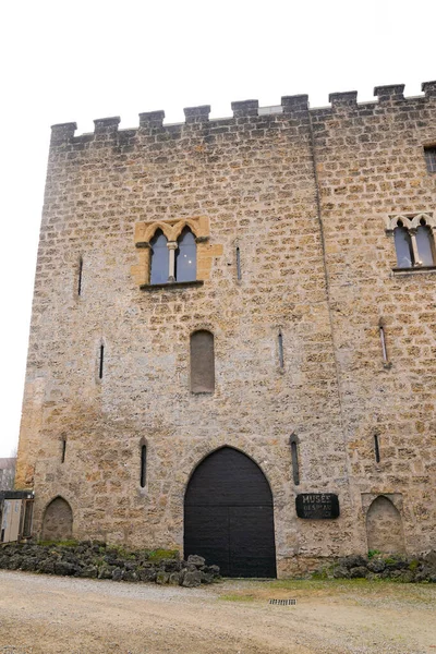 马桑山中世纪古城堡保存在法国兰德斯 — 图库照片