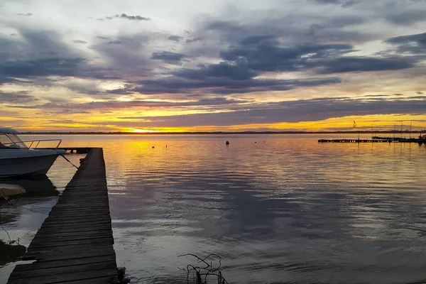 Lever Soleil Ponton Bois Dans Eau Lac Coucher Soleil Soleil — Photo