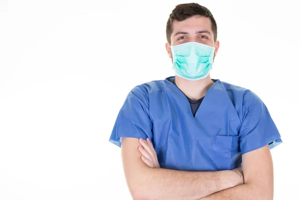 Homem Médico Paciente Com Braços Máscara Protetora Cruzado Dobrado Fundo — Fotografia de Stock