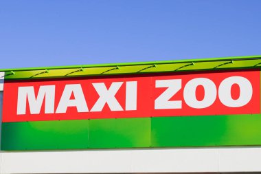 Bordeaux, Aquitaine / Fransa - 03: 15 2020: Maxi Hayvanat Bahçesi Logosu İşaret Dükkanı Dükkanı Marka Geliştirme Markası
