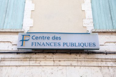 Bordeaux, Aquitaine / France - 02 21 2020: Centre des Finances Publiques logo ofis logosu Fransız kamu maliyesi yönetiminin inşası