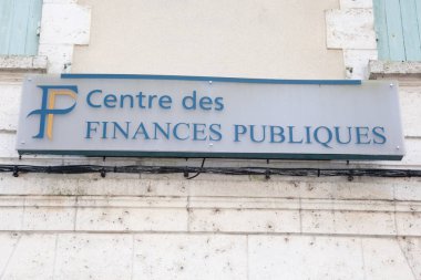 Bordeaux, Aquitaine / Fransa - 03 03 03 2020: Centre des Finances Publiques logosu Fransız kamu maliyesi yönetim binası imzası
