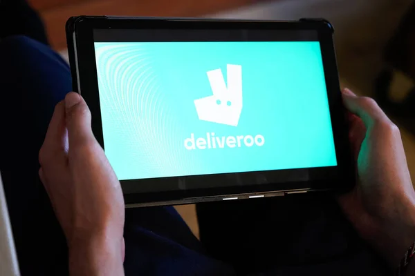 Bordeaux Aquitaine Frankrijk 2020 Deliveroo Sign Logo Tablet Home Toepassing — Stockfoto