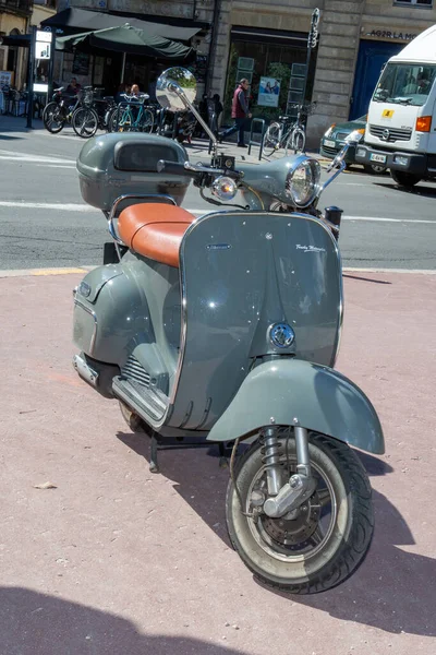 Bordeaux Aquitaine France 2020 Neco Abruzzi 125Cc Retro Scooter New — Stock Photo, Image