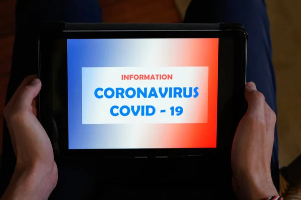 Bordeaux Akwitania Francja 2020 Ekran Tablet Komputerowy Informacje Medyczne Covid — Zdjęcie stockowe