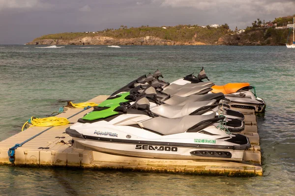 Bordeaux Aquitaine Frankrike 2020 Sea Doo Personliga Vattenskotrar Parkerade Bryggan — Stockfoto