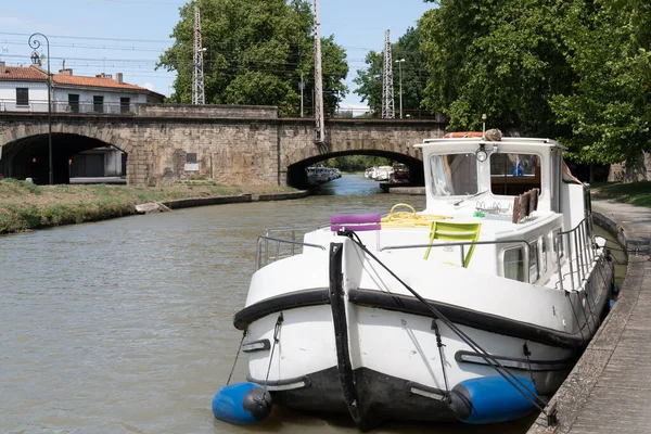 波尔多 阿基坦 2020年 在卢塞隆法国Carcassonne的Midi运河上的驳船 — 图库照片