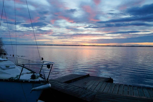 Atardecer Marina Barcos Agua Azul Lago Biscarrosse Landes Francia —  Fotos de Stock