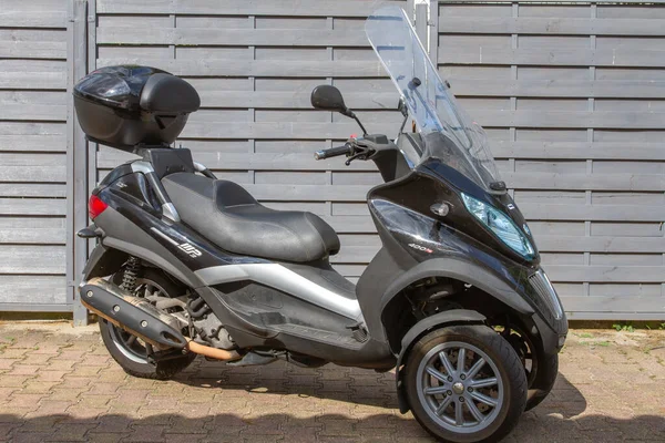 Bordeaux Aquitaine Francie 2020 Piaggio Mp3 400 Motocykl Tříkolový Skútr — Stock fotografie