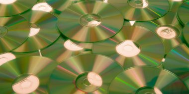Arkaplanda gökkuşağı sarısı dvd bulanık disk koleksiyonu