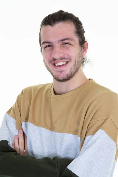 Glücklicher Junger Mann Porträt Gutaussehender Kerl Lässigem Sweatshirt Arme Verschränkt — Stockfoto
