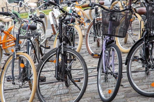 Burdeos Aquitania Francia 2020 Fila Estacionado Lote Bicicletas Centro Ciudad —  Fotos de Stock