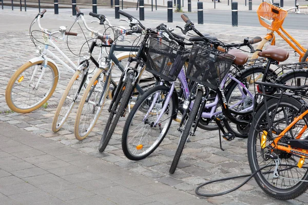 Bordeaux Akwitania Francja 2020 Parking Dla Rowerów Mieście Sprzedaż Cykl — Zdjęcie stockowe