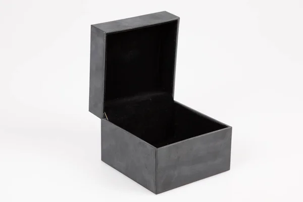 Ανοιχτό Μαύρο Χάρτινο Κουτί Δώρου Κοσμήματα Που Απομονώνονται Λευκό Φόντο — Φωτογραφία Αρχείου