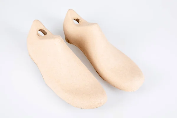 Ayakkabılar Için Kahverengi Ayakkabı Boyası Karton Form Beyaz Arka Planda — Stok fotoğraf
