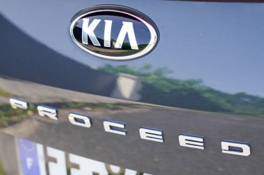 Bordeaux, Aquitaine / France - 05 04 2020: Kia go go tabelası dükkanı Güney Koreli otomobil üreticisi