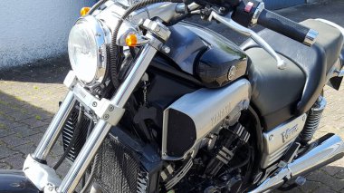 Bordeaux, Aquitaine / France - 05 05 05 2020: Yamaha V-Max 1200 motorsiklet özel yapım eski model eski model motosiklet