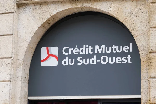 Burdeos Aquitania Francia 2020 Credit Mutuel Sud Ouest Sign Bank — Foto de Stock