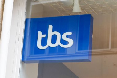 Bordeaux, Aquitaine / France - 05 12 2020: Tbs mavi mağaza logosu spor mağazası ön tabela spor