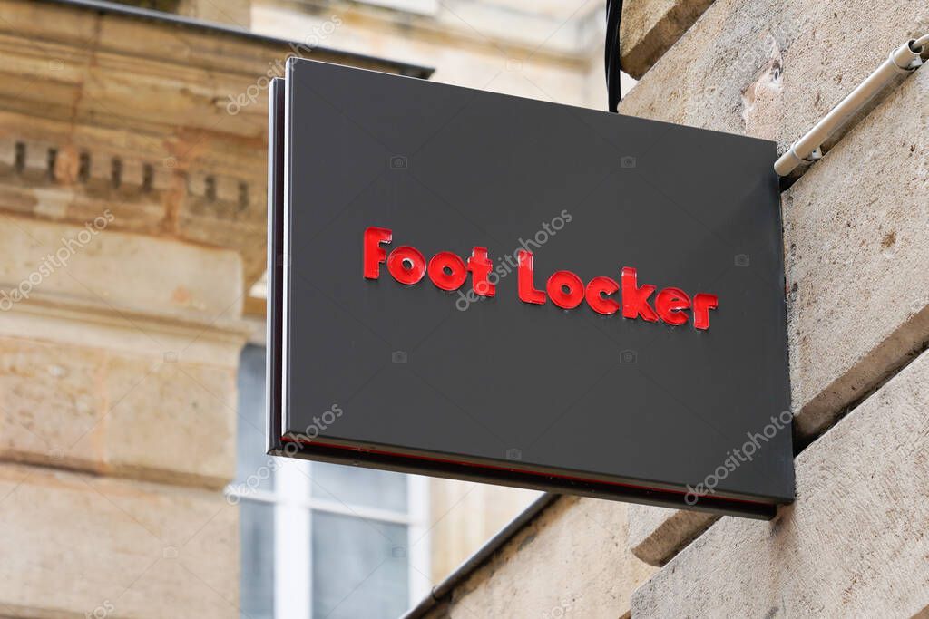 Bordeaux , Aquitaine / France - 05 16 2020 : Foot Locker logo sign store sport shop us sportswear and footwear retailer shoes