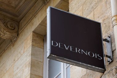 Bordeaux, Aquitaine / France - 05 05 05 2020: Devernois kadın giyim markası