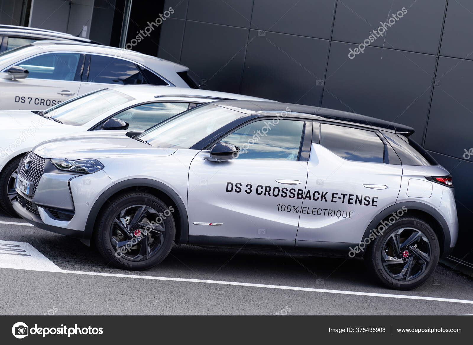 24 Ds 3 Crossback E Tense Stock Photos Images Download Ds 3 Crossback E Tense Pictures On Depositphotos