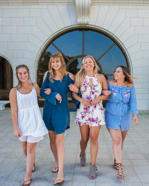 Sonsuza kadar en iyi arkadaşlar.