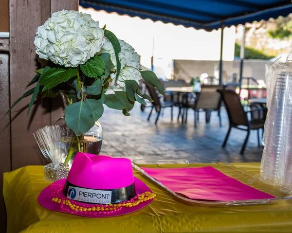 Daha küçük ayrıntıları yapar büyük bir parti.