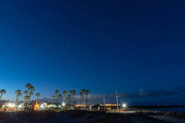 Kaliforniya Plaj Parkında Sabah Olurken Yıldız Takımyıldızları Hala Gökyüzünde Görülebiliyor — Stok fotoğraf