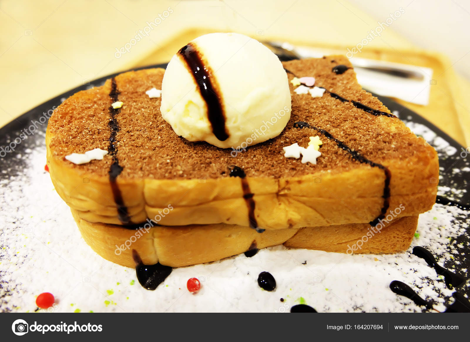 Vanilla Ice Cream Toast Bread with Icing Sugar on Wooden Table — Stock
