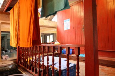 Monk'un evi sarı Robes Budist Tay tapınak bez satırında