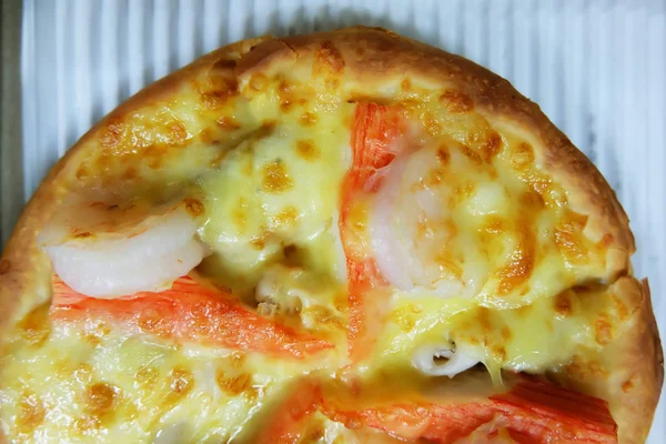 Karides, Pizza Pizza yemek arka plan arka plan üzerinde parça yakın