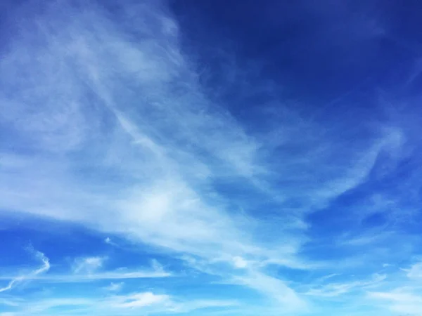 Hermoso Cielo Azul Verano Con Nubes Blancas Fondo Paisaje Nuboso — Foto de Stock