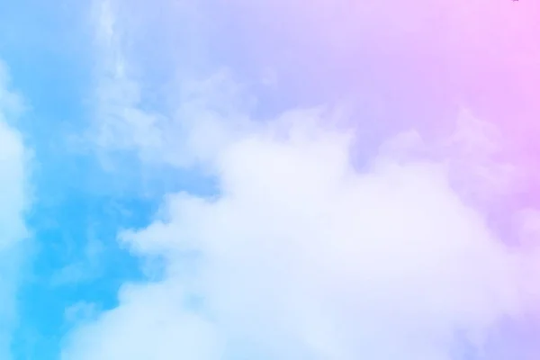 ピンクの美しい青い空雲が自然の背景の偉大な使用 — ストック写真