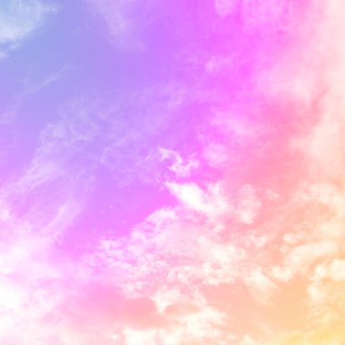 Soyut bulutlar Pastel degrade renkli. Herhangi bir kullanım için büyük bir yumuşak gökyüzü doğa açık arka plan.