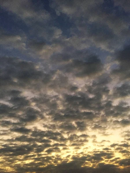Naplemente Sötét Felhők Vihar Cloudscape Időjárás Háttér Nagy Célra — Stock Fotó