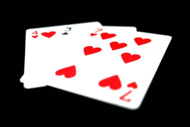 Üç siyah arka plan büyük üstünde herhangi bir kullanım için izole kart yakından kartı oynarken.