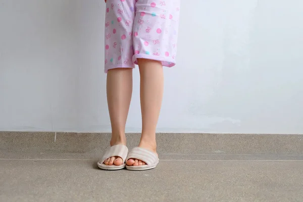 Woman Standing Pair Warm Pink Shoes Female Legs Pink Pajama — Stock Photo, Image