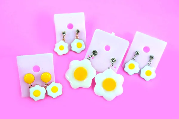 Fried Egg Earring Fashion Accessories Beautiful Egg Earrings Isolated Pink — Stock Photo, Image