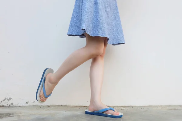 Selfie Girl Slim Legs Blue Shoes Dress Isolated Concrete Floor — стоковое фото