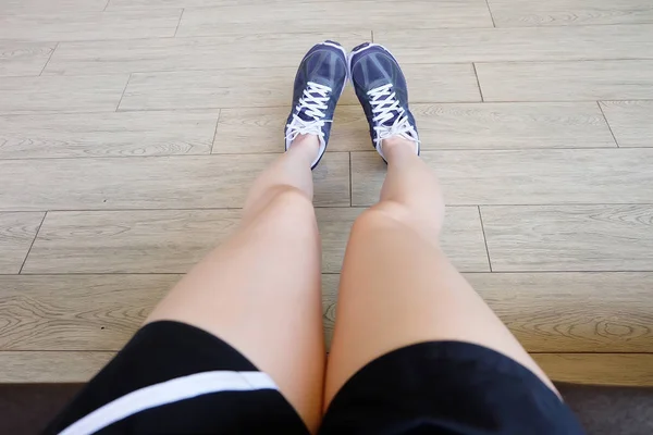 Sapatos Corrida Para Correr Selfie Mulher Sapatilhas Violeta Esporte Chão — Fotografia de Stock