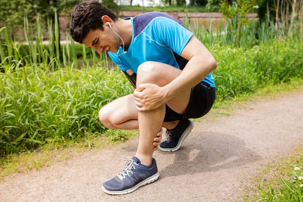 Blessure sportive musculaire. Lésion de tension musculaire dans la cuisse — Photo