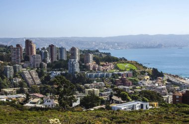 Şili 'nin Valparaiso kentindeki UNESCO Dünya Mirası' nın renkli binaları