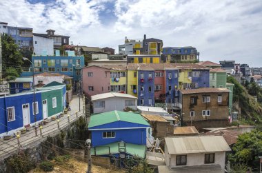 Valparaiso, Şili'nin renkli binalar