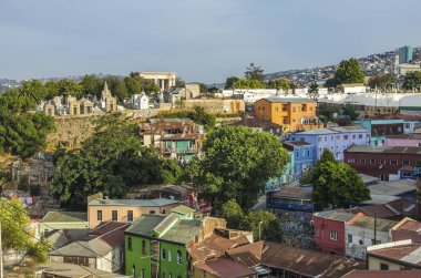 Valparaiso, Şili'nin renkli binalar